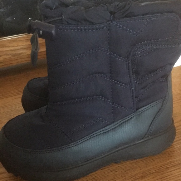 Cat & Jack Other - New Cat & Jack boys snow boots size 12